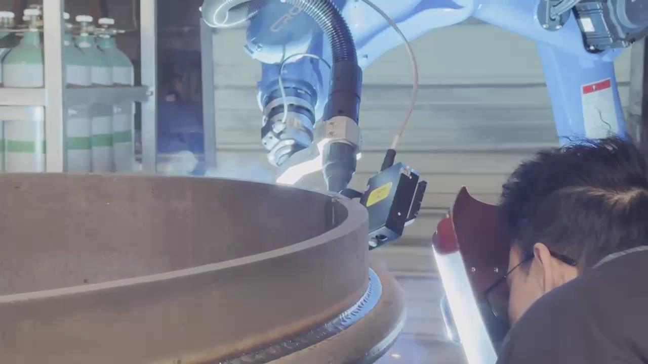 創(chuàng)想智控激光焊縫跟蹤傳感器在海底抽淤管道全自動焊接的應用